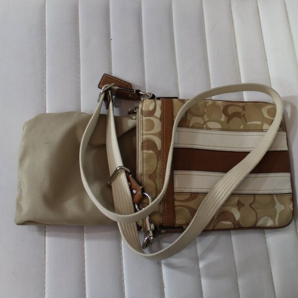 Coach Crossbody Shoulder brown white  messenger leather trim   bag 8.5"x7.5" - Picture 5 of 6